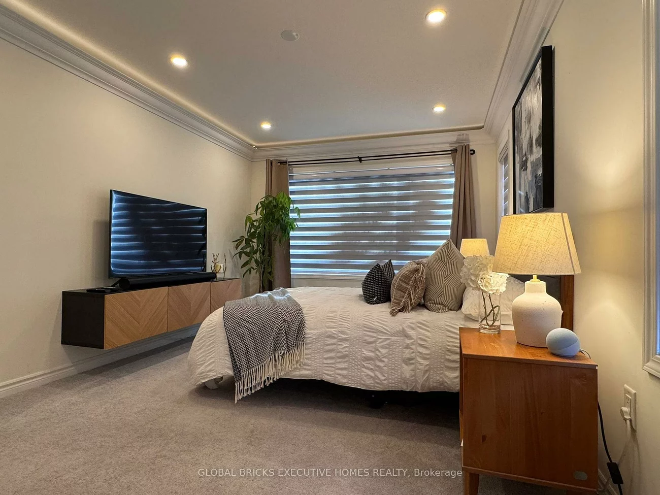 220, Lagerfeld, Northwest Brampton, Brampton