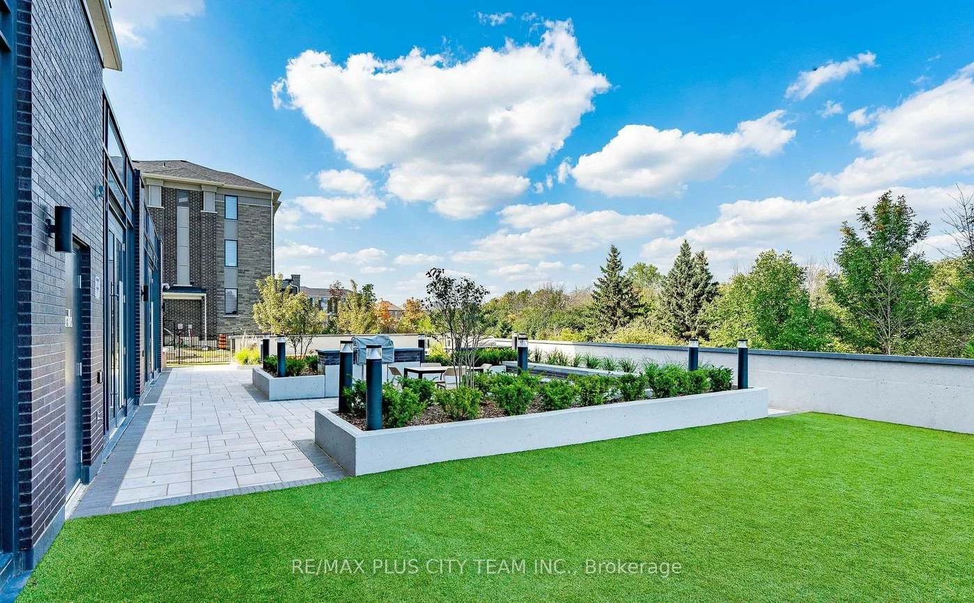215, Veterans, Northwest Brampton, Brampton