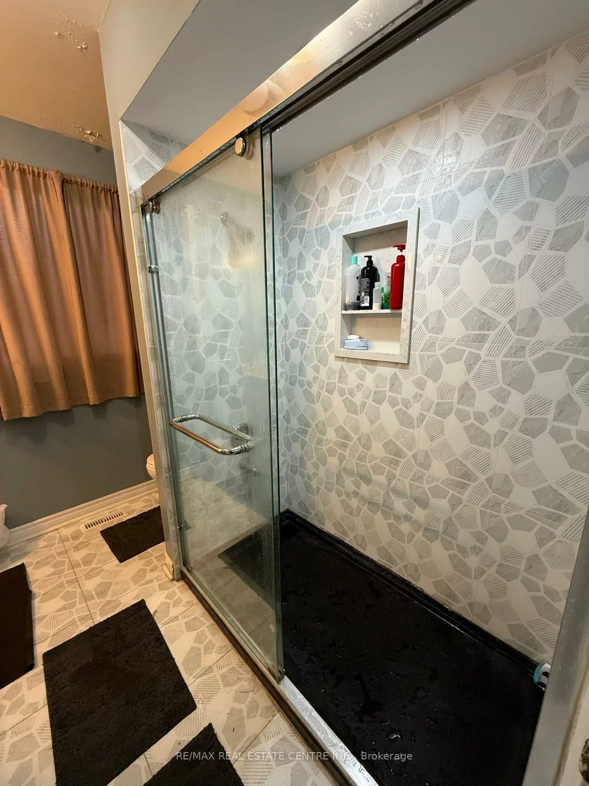 199, Baronwood, Brampton North, Brampton
