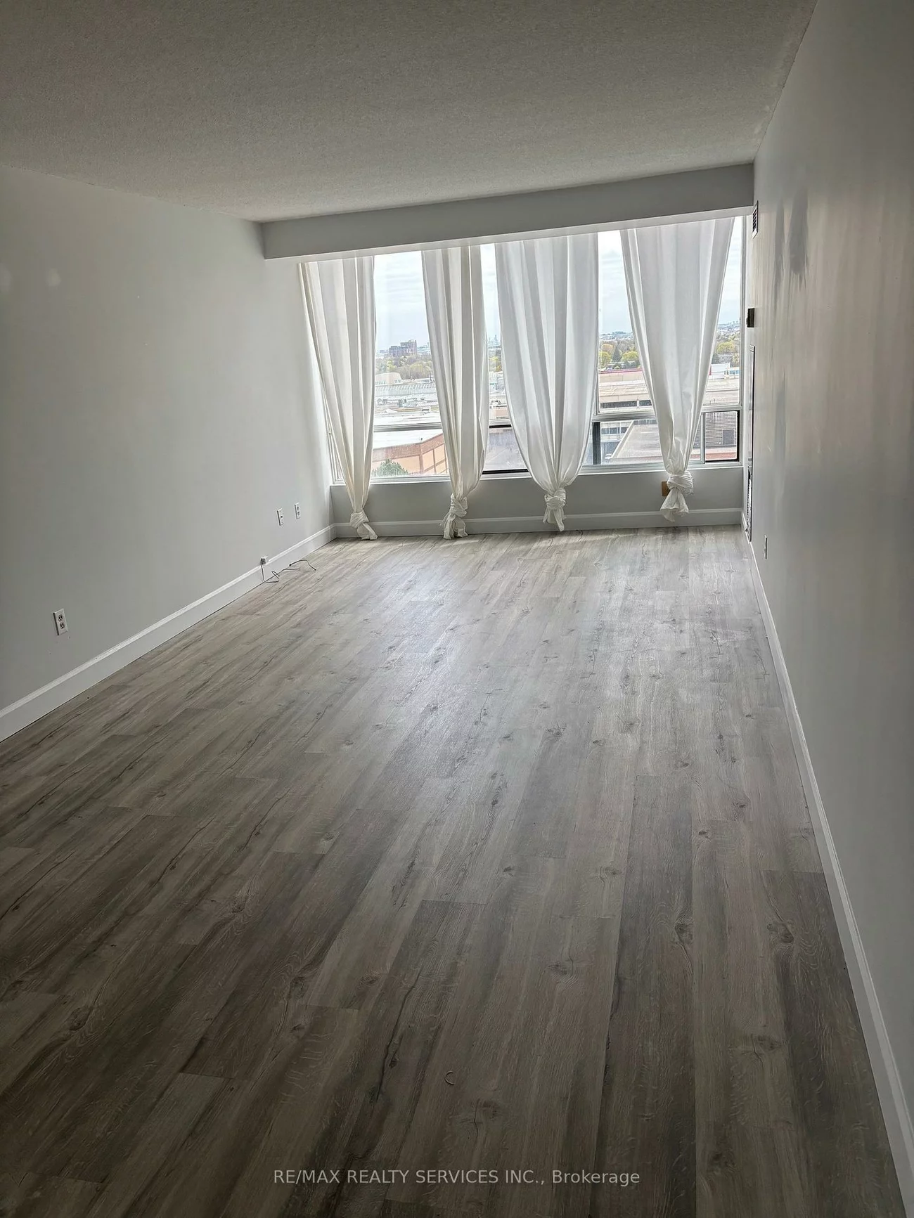 26, Hanover, Queen Street Corridor, Brampton