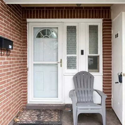 50, Eden, Southgate, Brampton