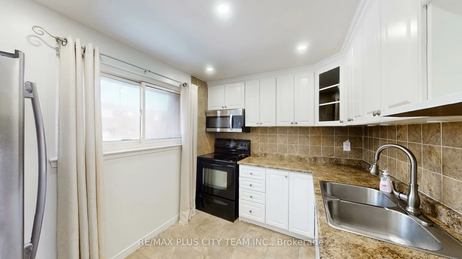 50, Darras, Southgate, Brampton