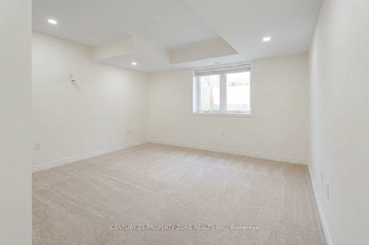 250, Lagerfeld, Northwest Brampton, Brampton