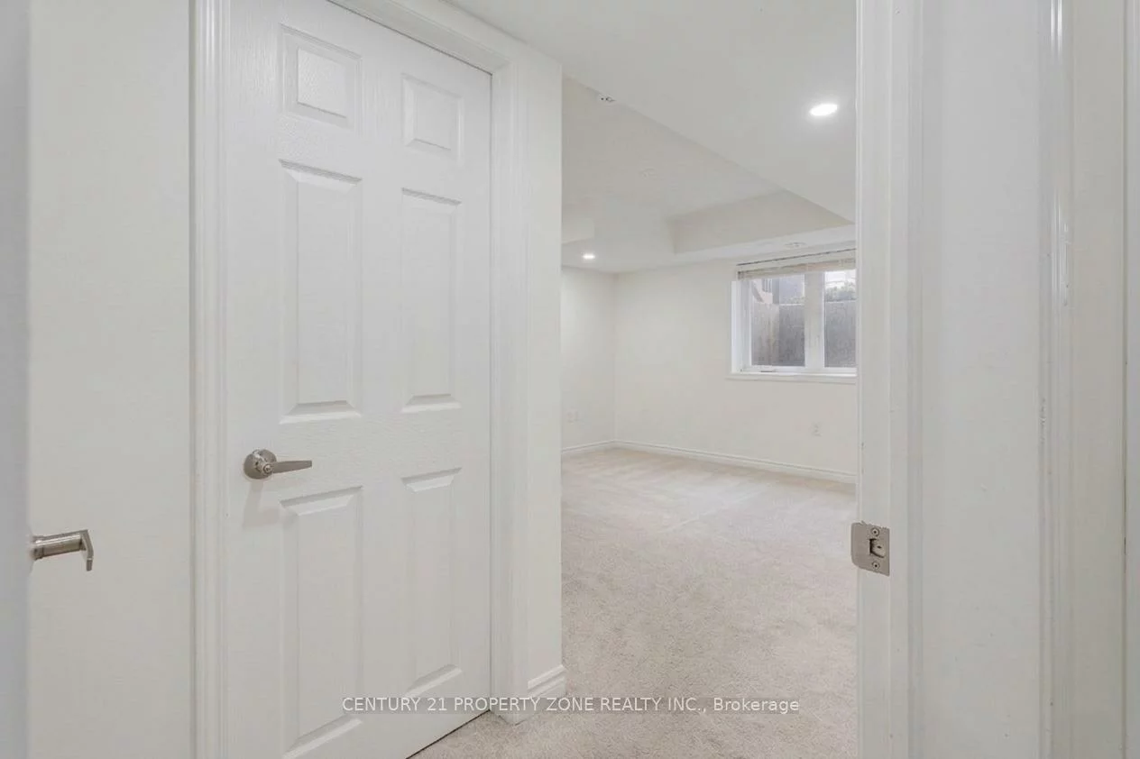 250, Lagerfeld, Northwest Brampton, Brampton