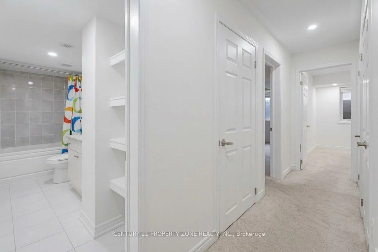250, Lagerfeld, Northwest Brampton, Brampton
