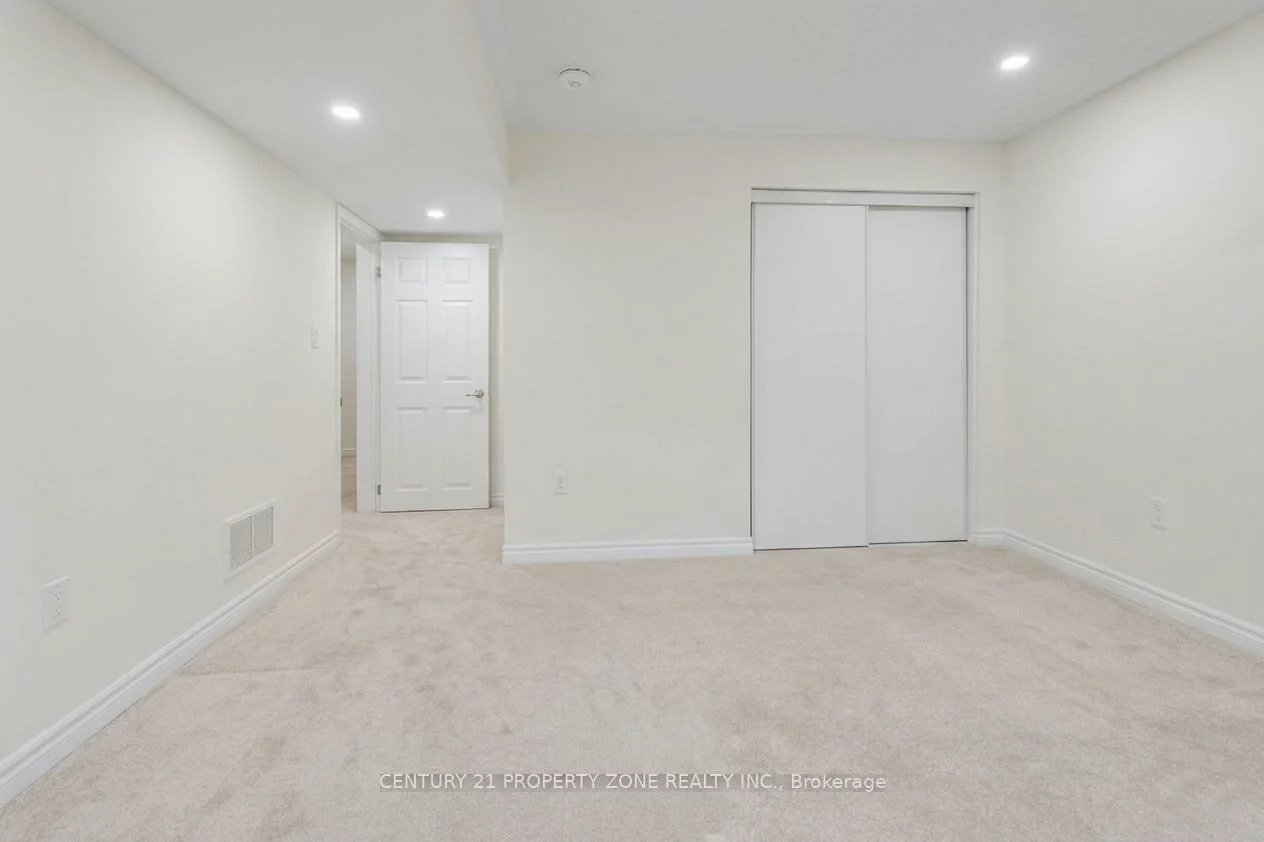 250, Lagerfeld, Northwest Brampton, Brampton