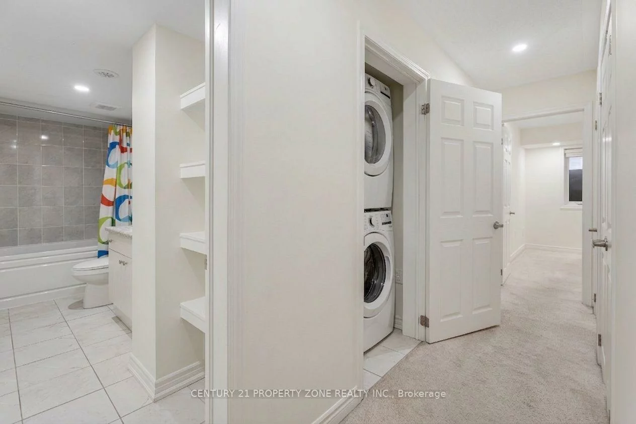 250, Lagerfeld, Northwest Brampton, Brampton