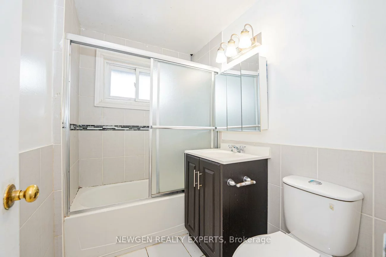 27, Briar, Avondale, Brampton