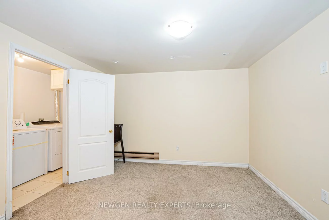 27, Briar, Avondale, Brampton