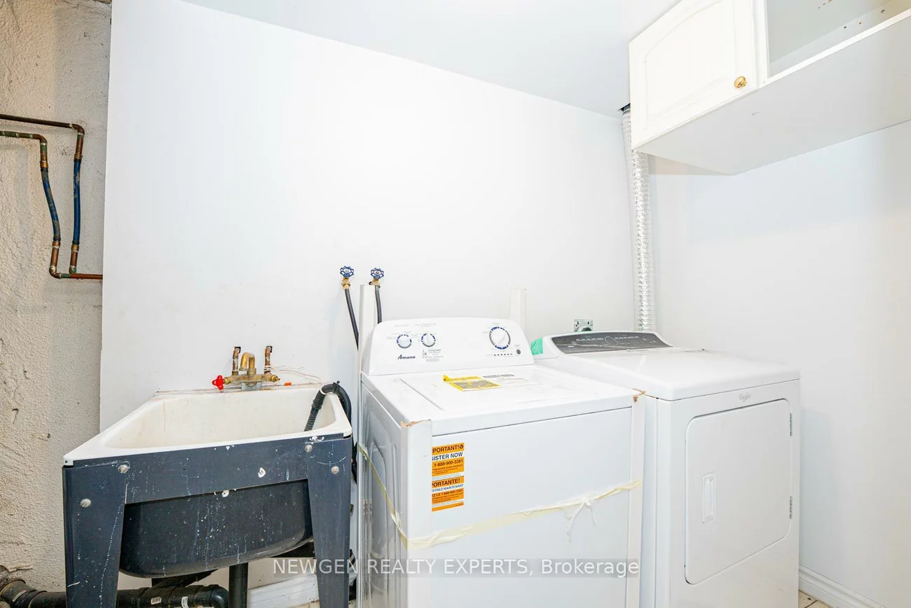 27, Briar, Avondale, Brampton