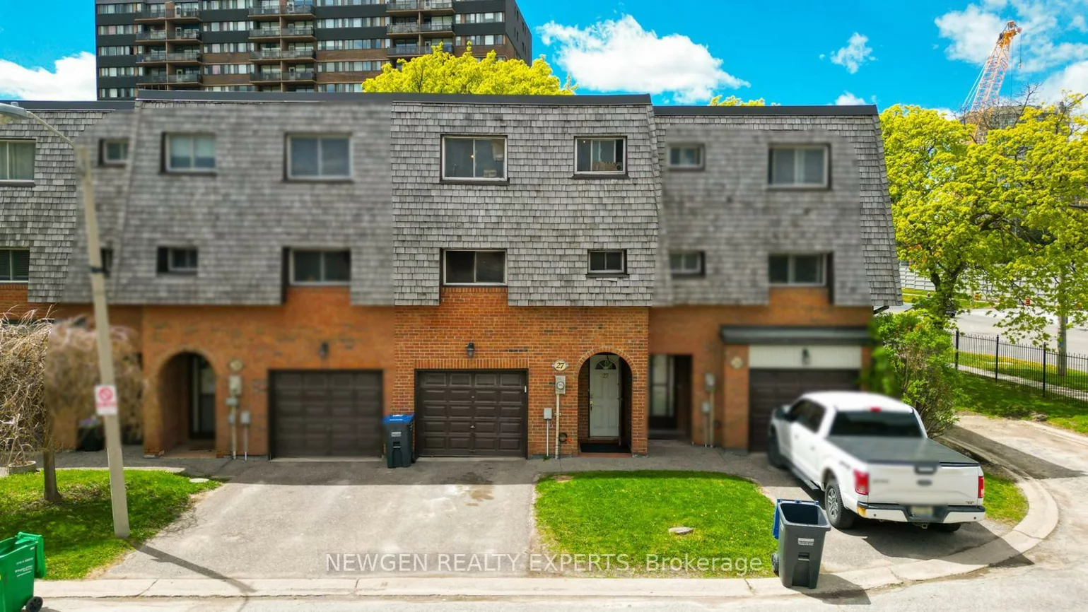 27, Briar, Avondale, Brampton