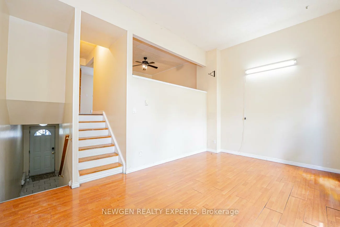 27, Briar, Avondale, Brampton