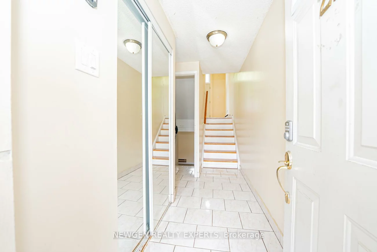 27, Briar, Avondale, Brampton