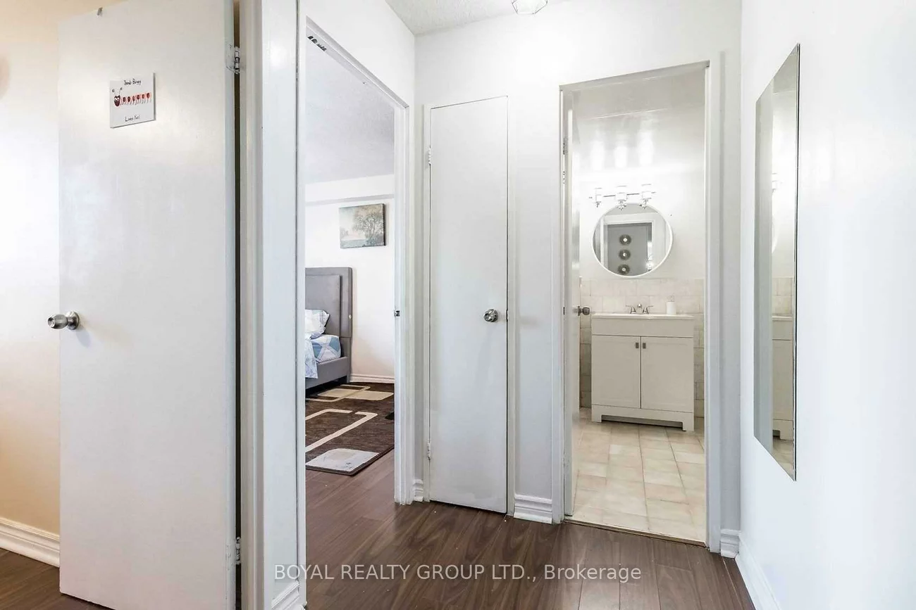 18, Knightsbridge, Queen Street Corridor, Brampton