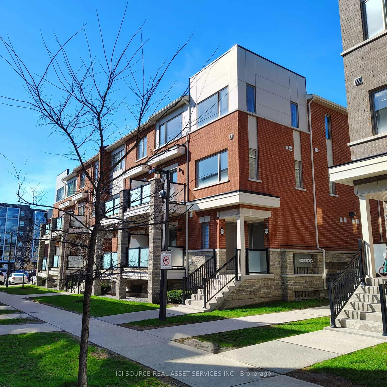 250, Lagerfeld, Northwest Brampton, Brampton