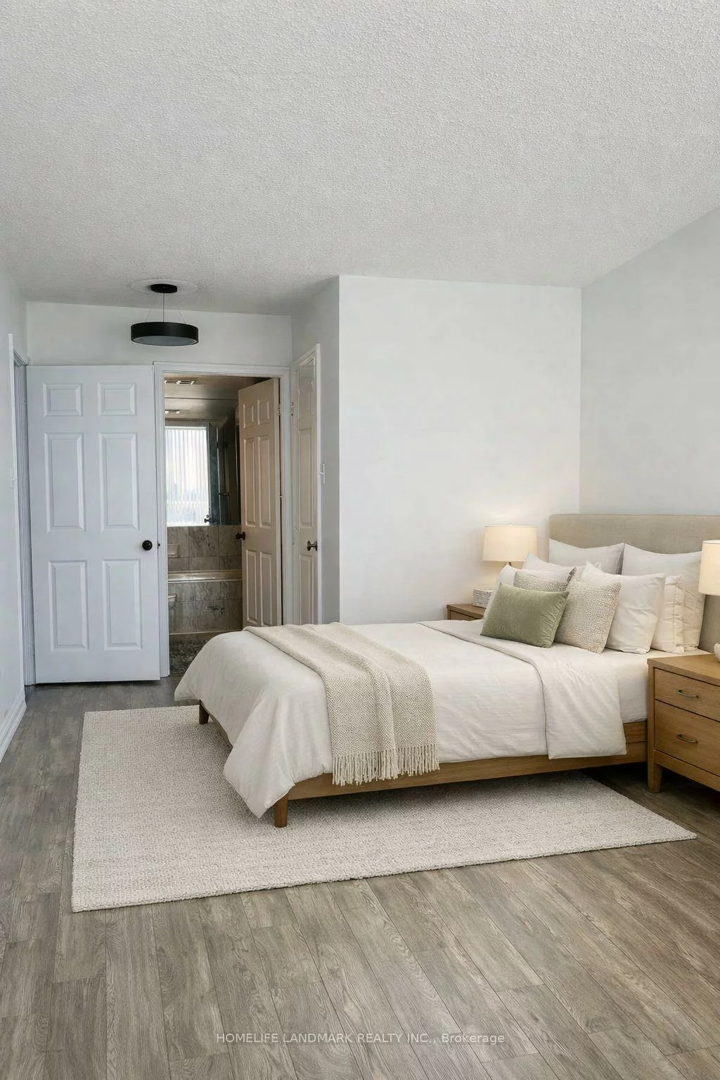 22, Hanover, Queen Street Corridor, Brampton