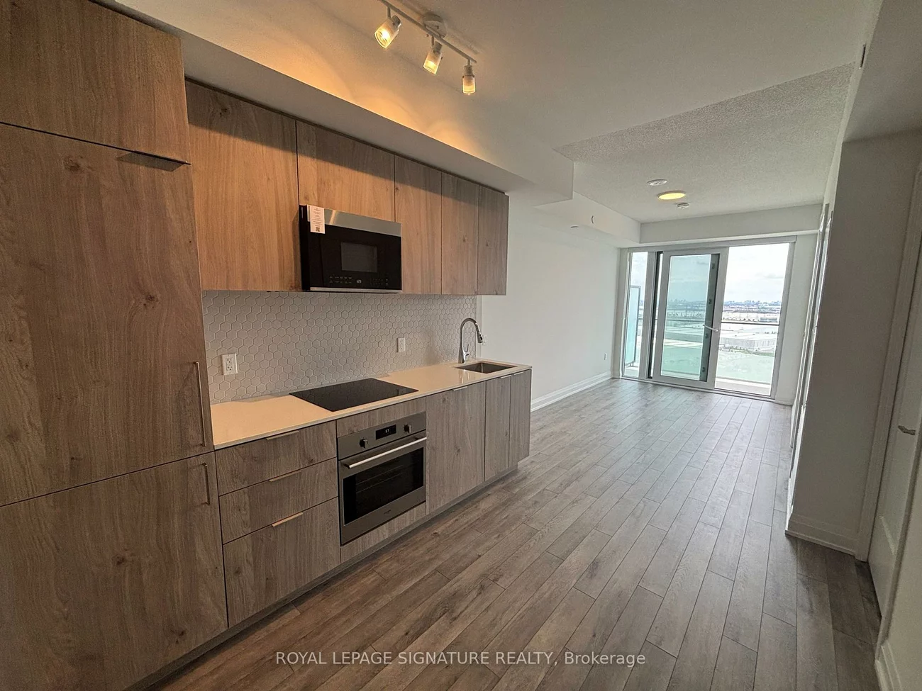 15, Skyridge, Bram East, Brampton