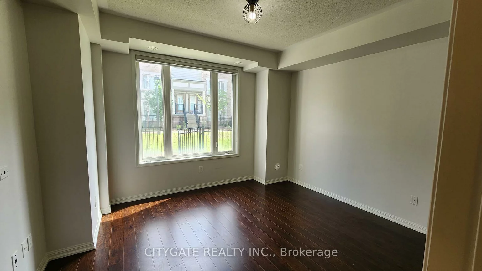 1, Beckenrose, Brampton West, Brampton