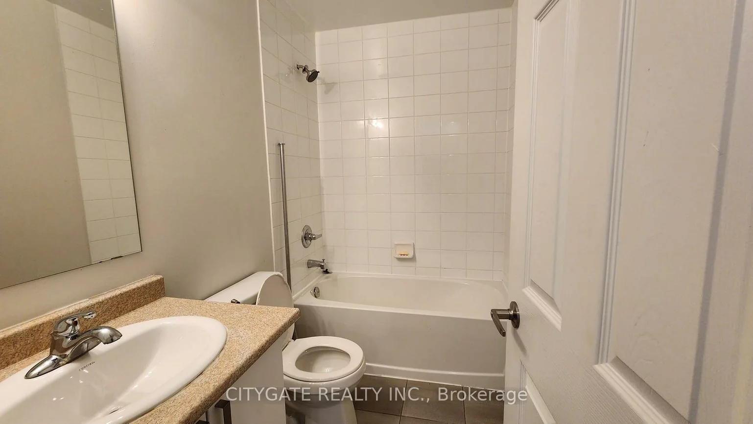 1, Beckenrose, Brampton West, Brampton