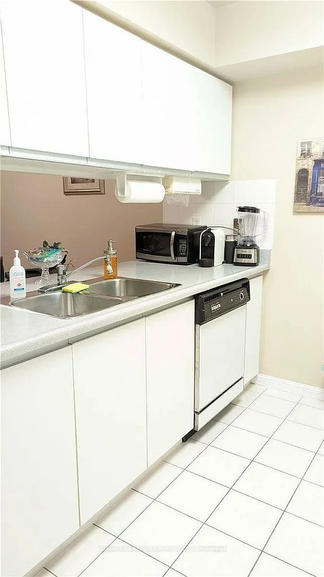 10, Laurelcrest, Queen Street Corridor, Brampton