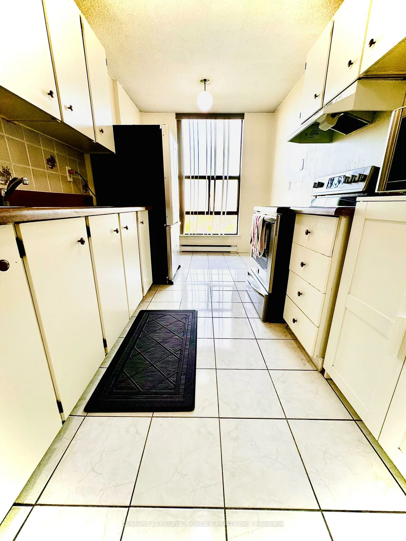21, Knightsbridge, Queen Street Corridor, Brampton