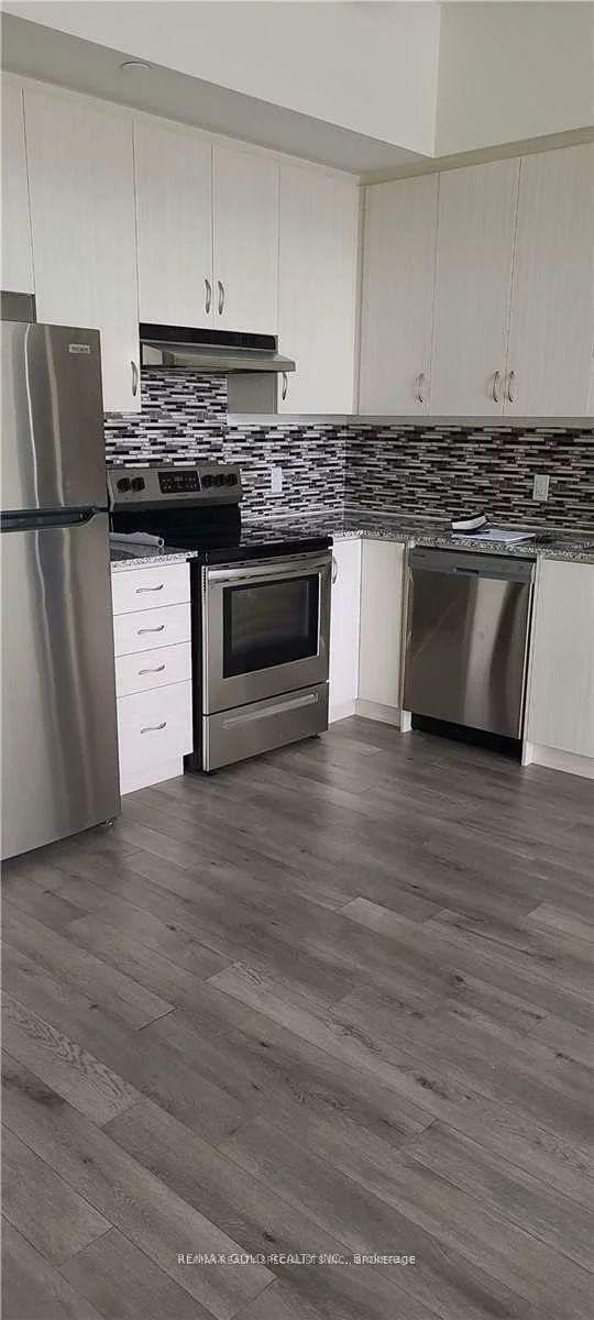 200, Lagerfeld, Northwest Brampton, Brampton