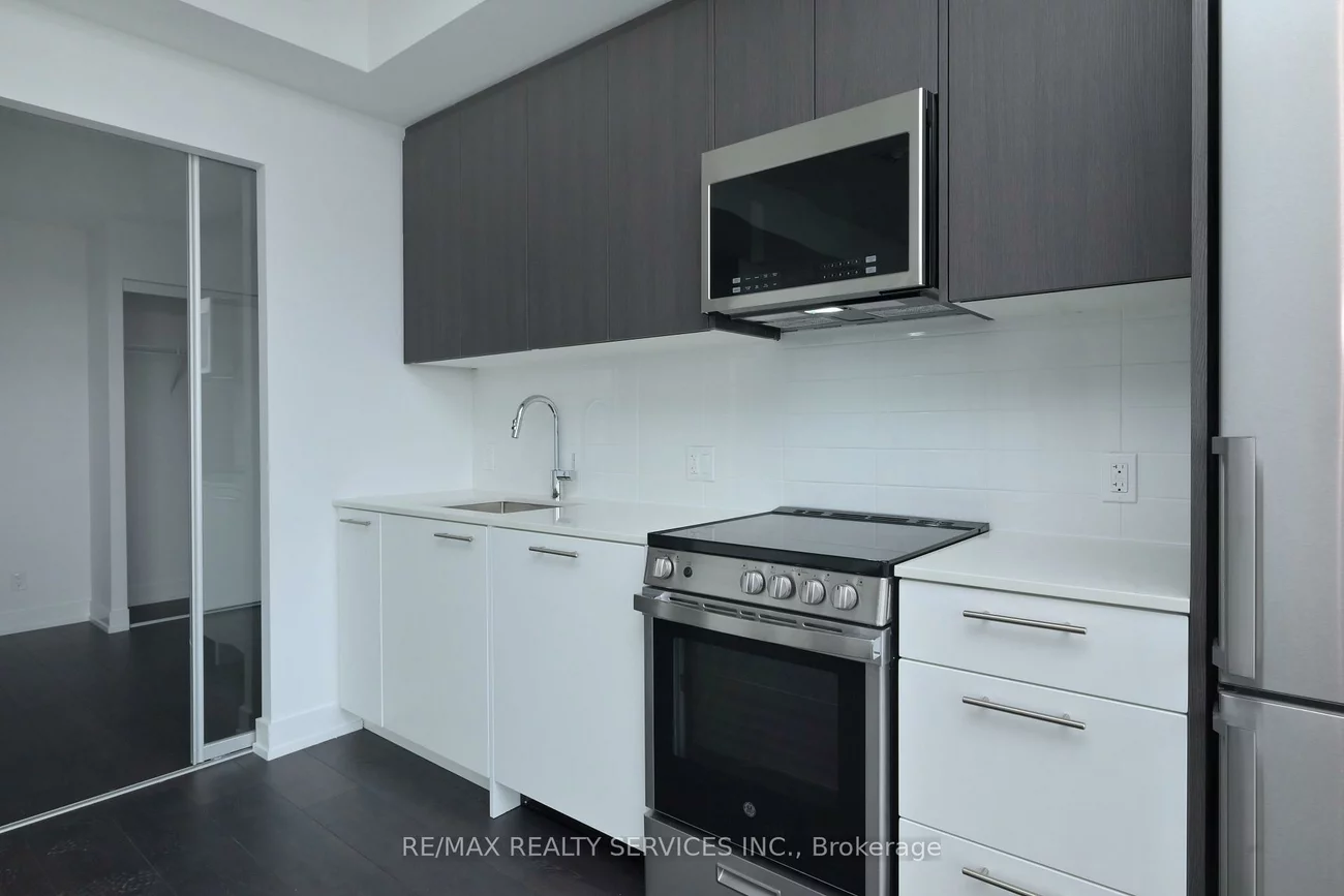 225, Veterans, Northwest Brampton, Brampton