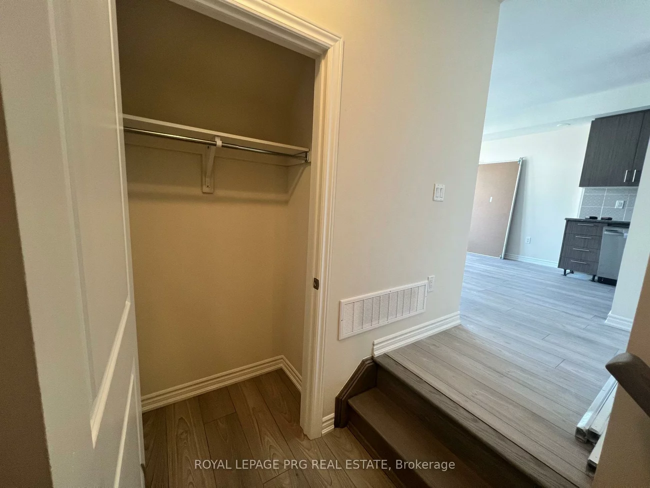 30, Halliford, Goreway Drive Corridor, Brampton