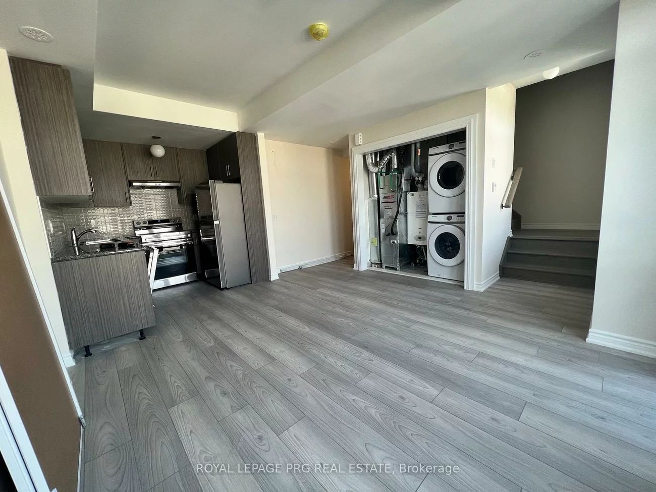 30, Halliford, Goreway Drive Corridor, Brampton