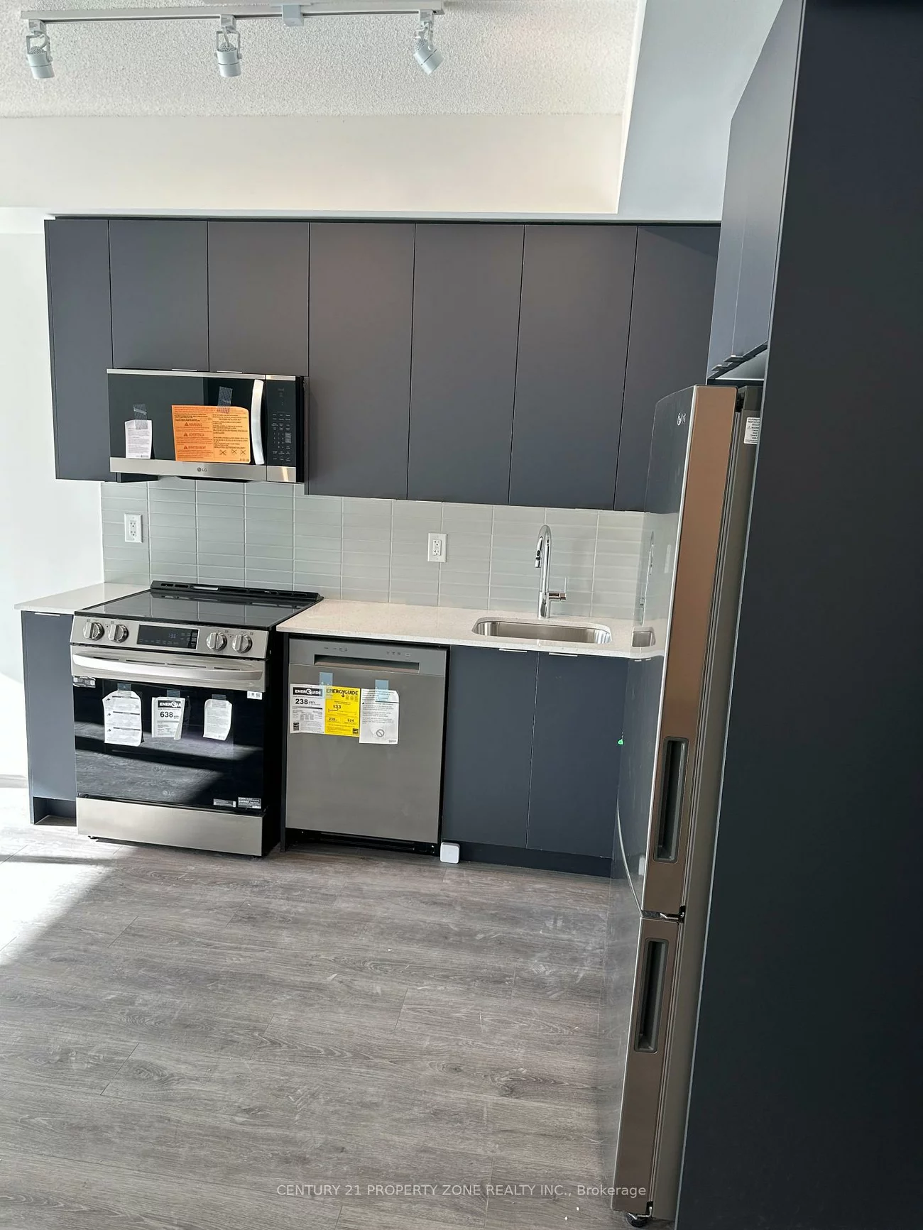 225, Malta, Fletcher's Creek South, Brampton