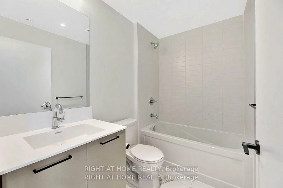 10, LAGERFELD, Northwest Brampton, Brampton