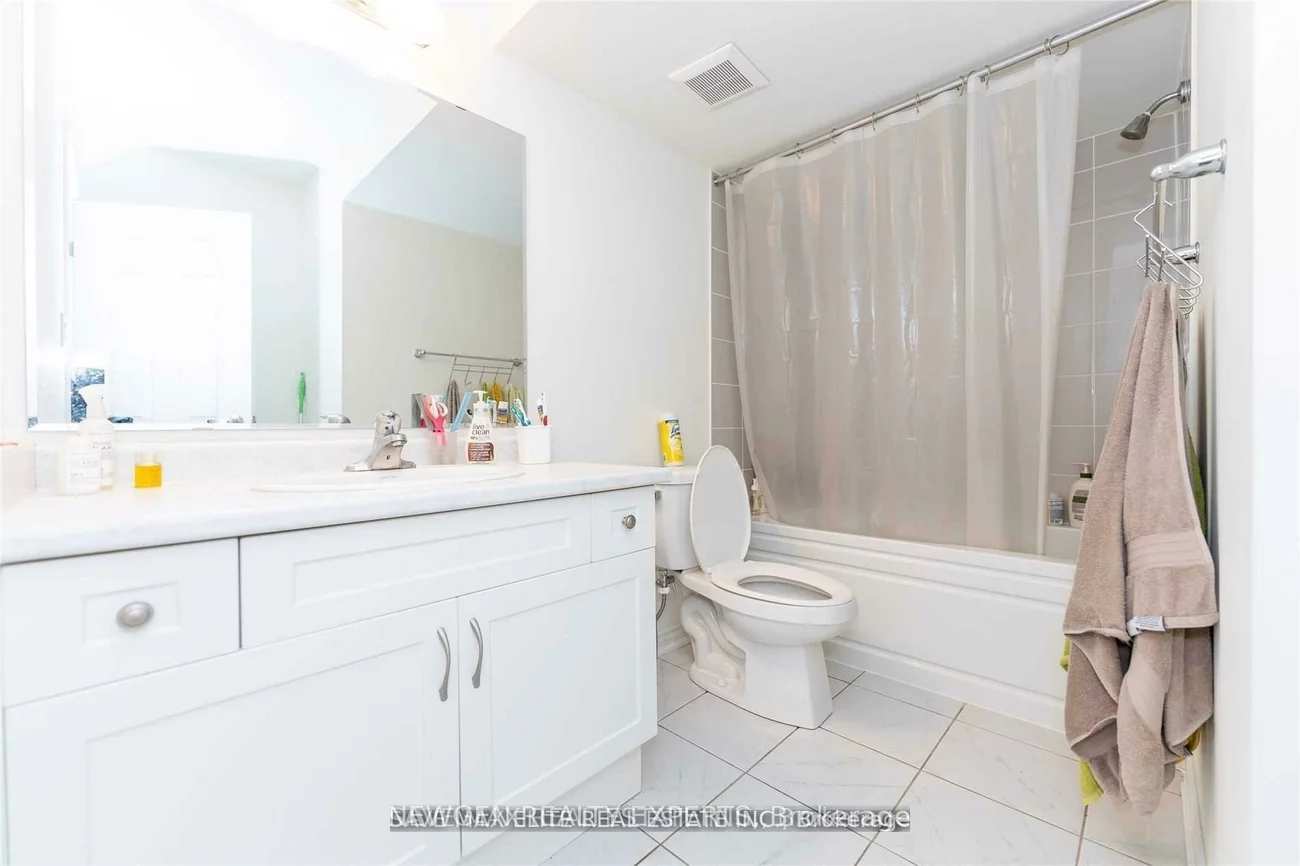 250, Lagerfeld, Northwest Brampton, Brampton