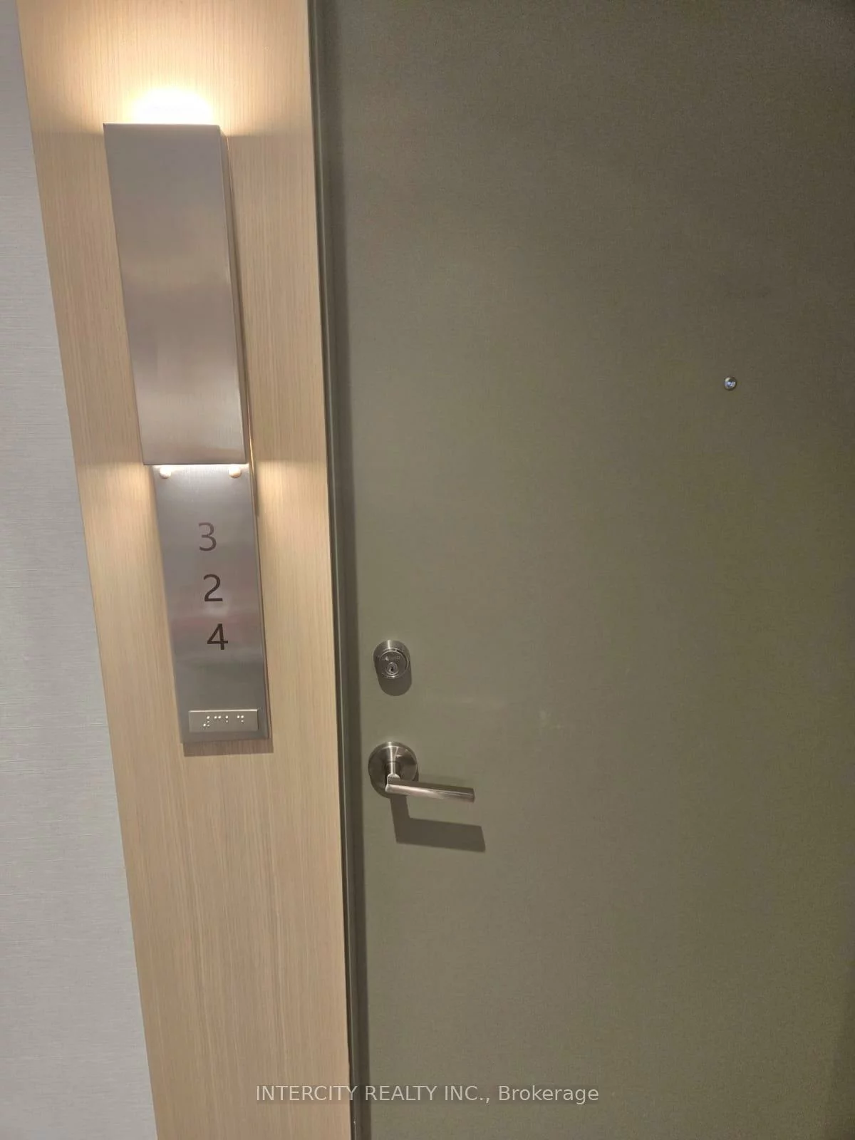 15, Skyridge, Bram East, Brampton