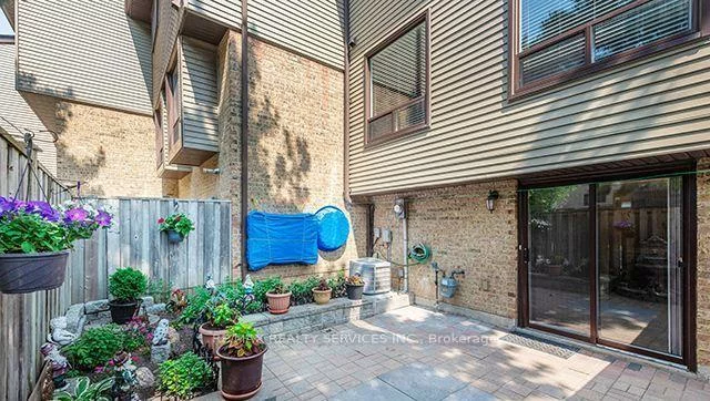 20, Carleton, Bramalea West Industrial, Brampton