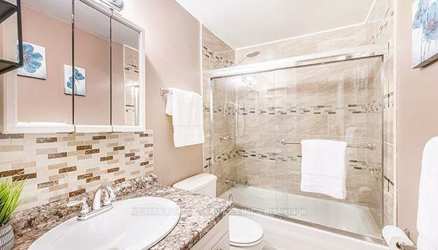 20, Carleton, Bramalea West Industrial, Brampton