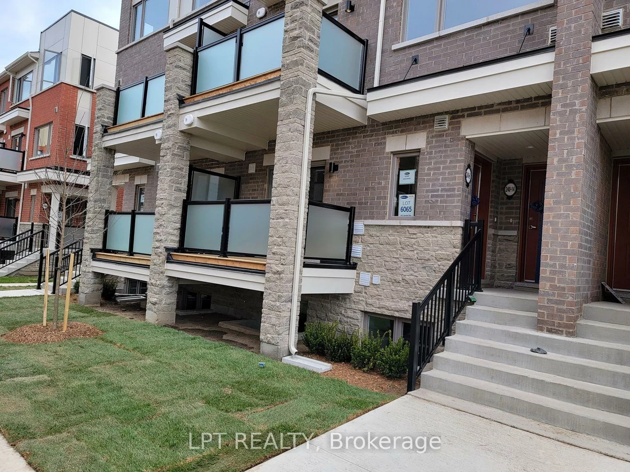 240, Lagerfeld, Northwest Brampton, Brampton