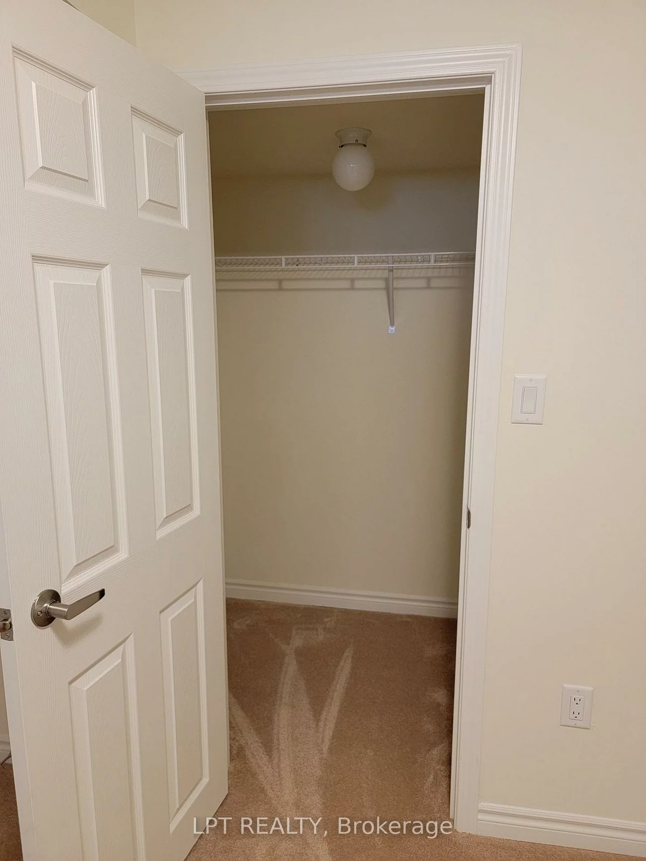 240, Lagerfeld, Northwest Brampton, Brampton