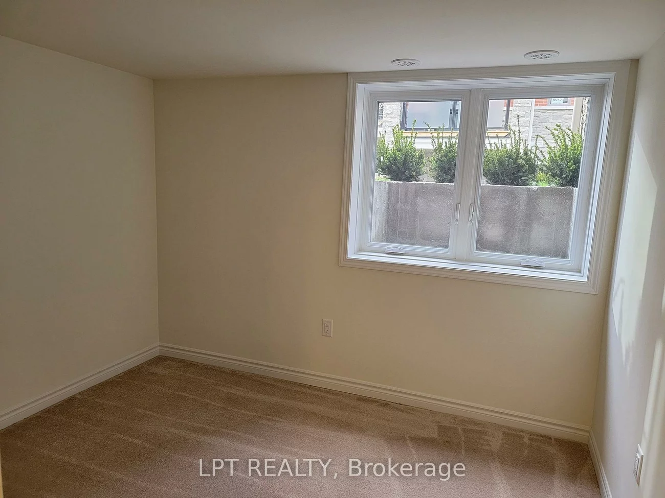 240, Lagerfeld, Northwest Brampton, Brampton