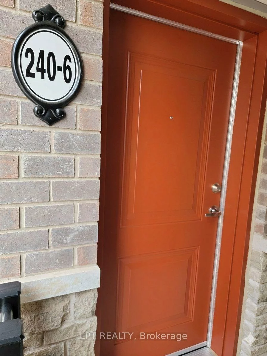 240, Lagerfeld, Northwest Brampton, Brampton