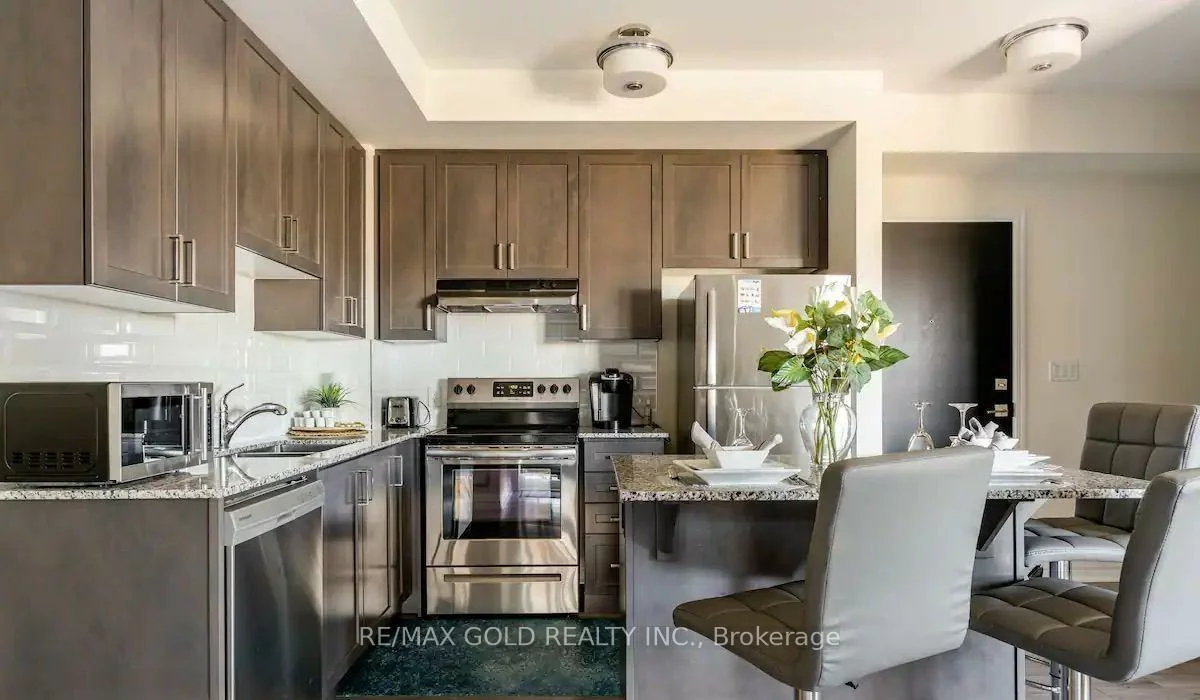 200, Lagerfeld, Northwest Brampton, Brampton