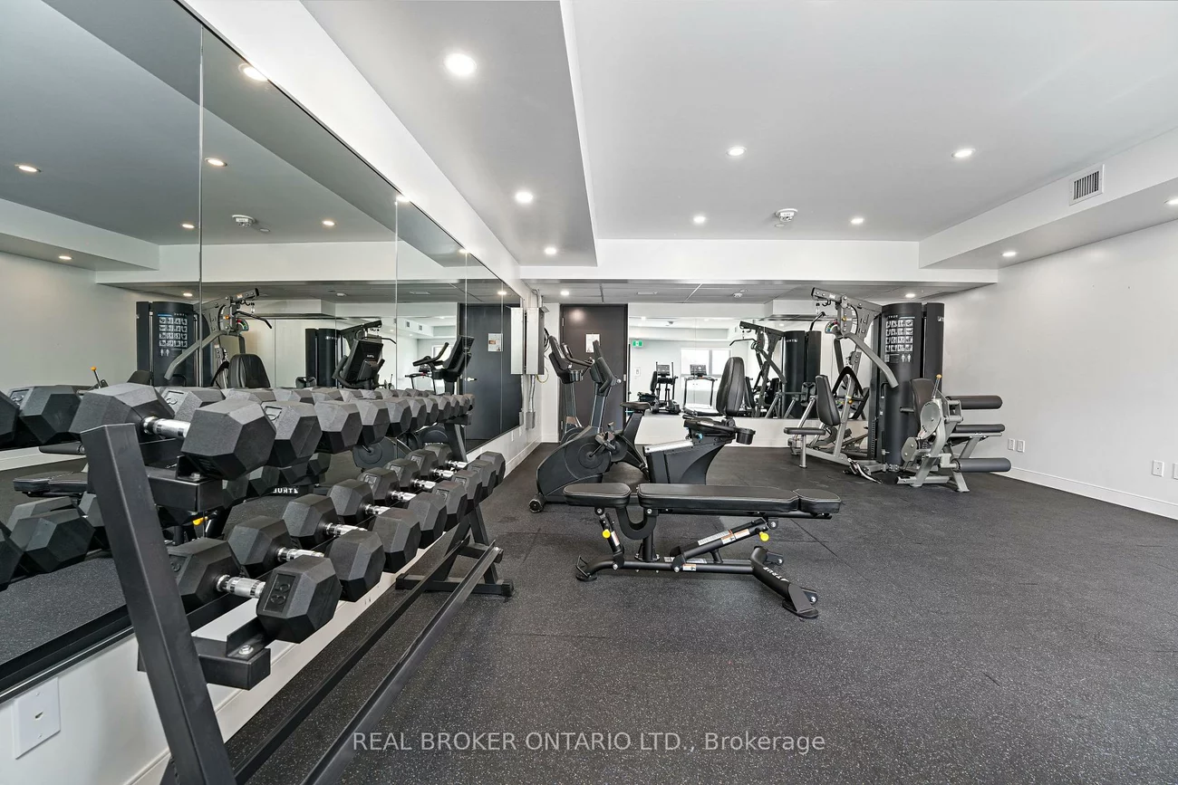 100, Manett, Brampton West, Brampton