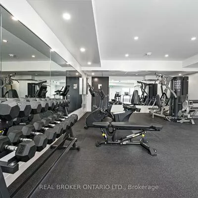 100, Manett, Brampton West, Brampton