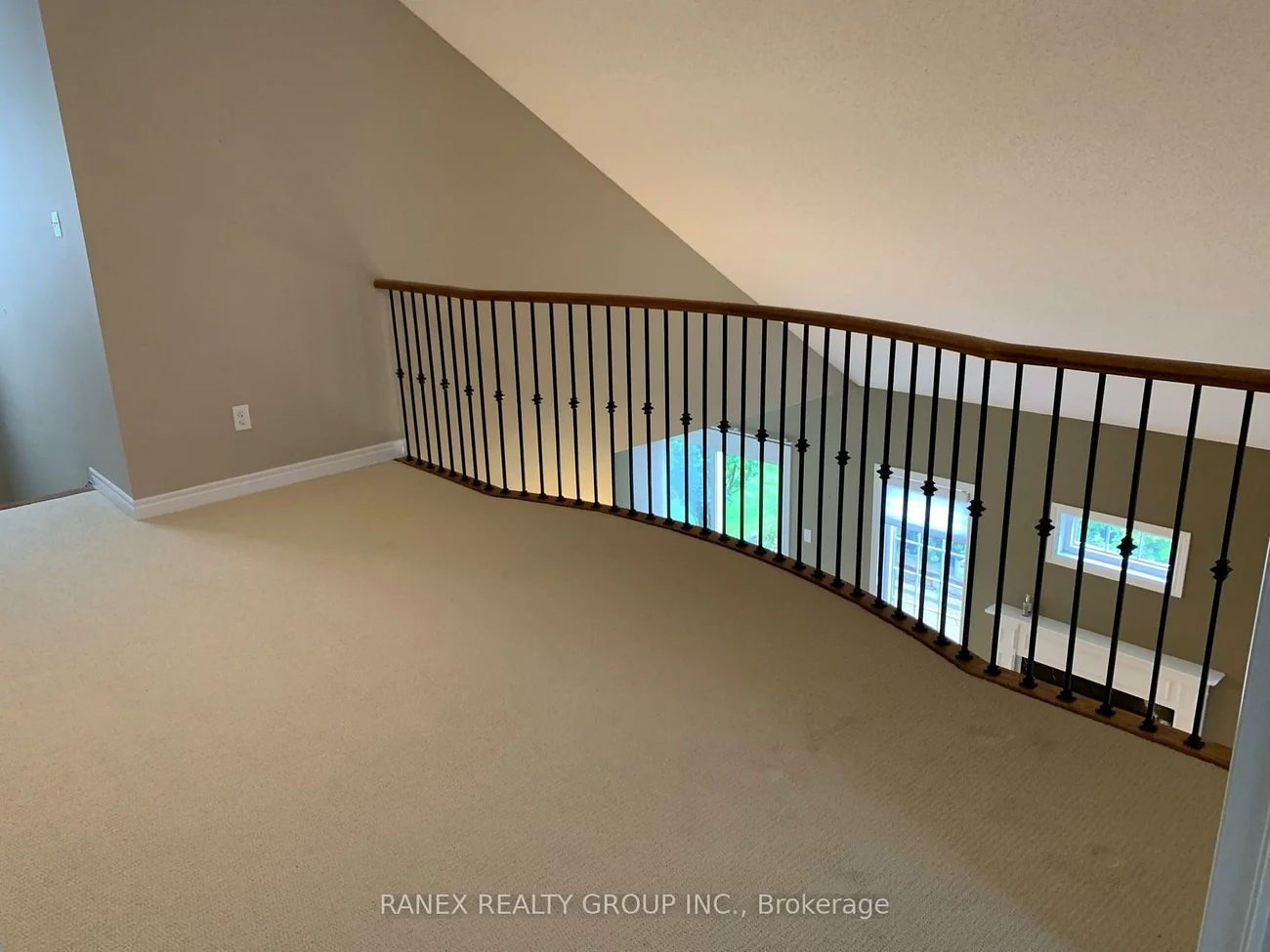 44, Locust, Sandringham-Wellington, Brampton