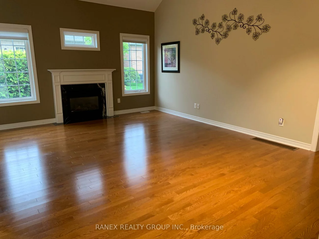 44, Locust, Sandringham-Wellington, Brampton