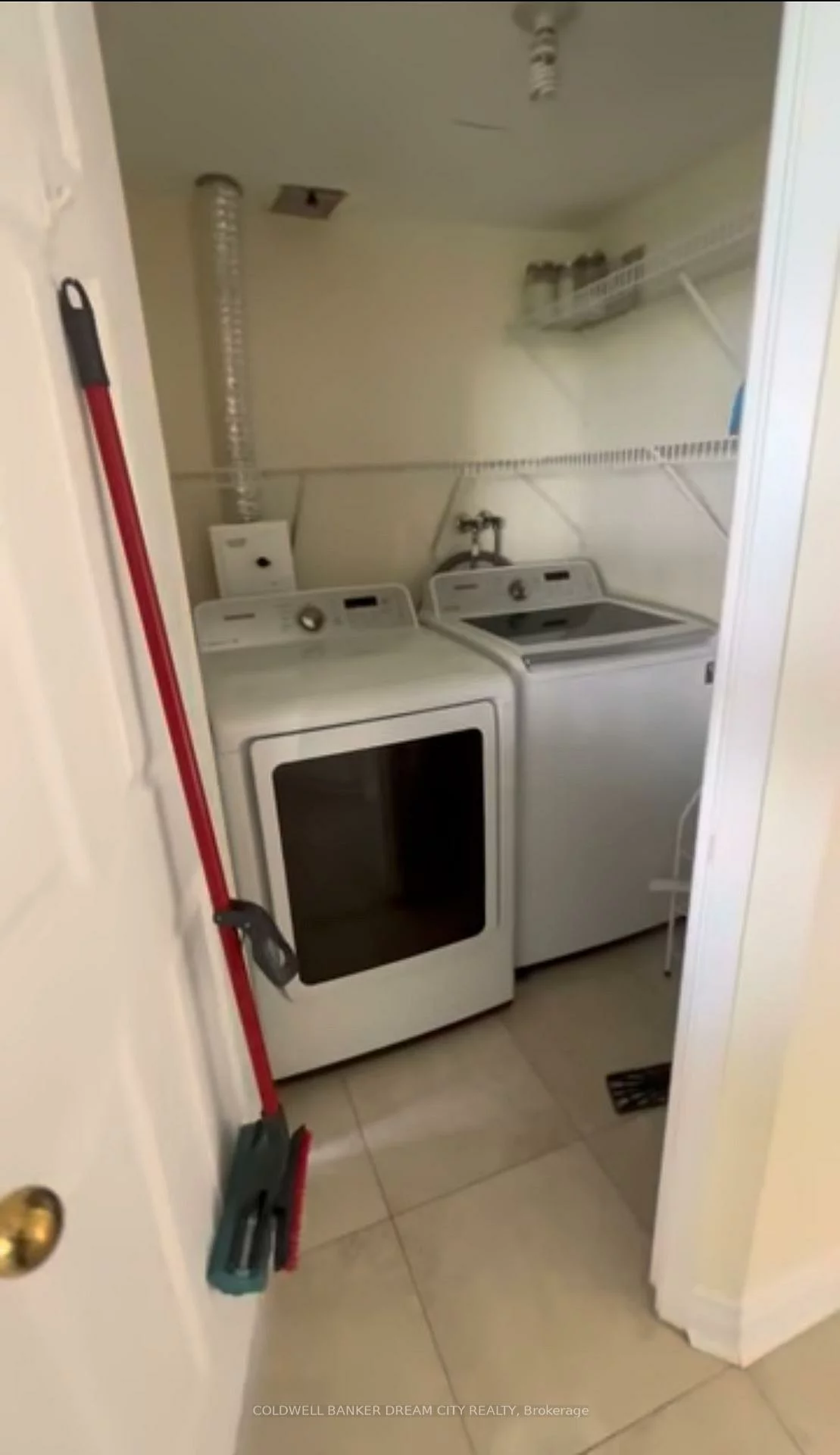 310, Mill, Brampton South, Brampton