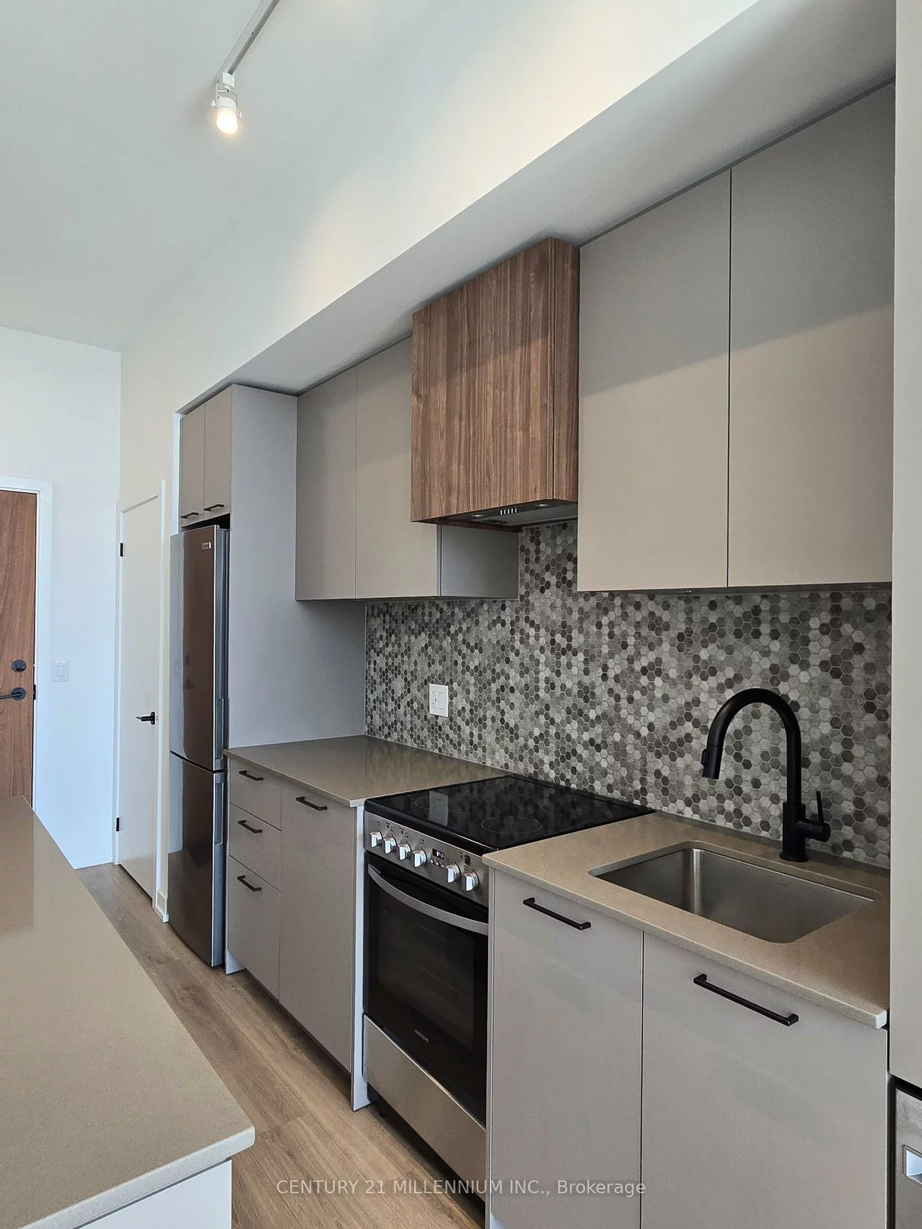 10, Lagerfeld, Northwest Brampton, Brampton