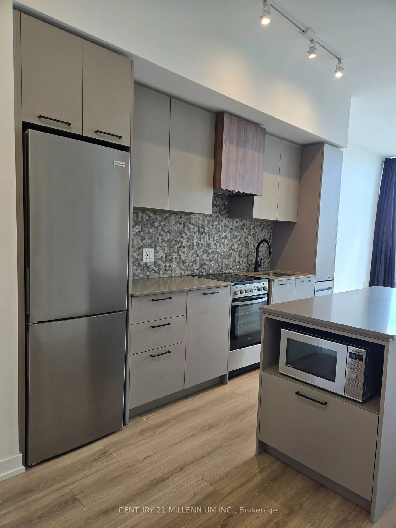 10, Lagerfeld, Northwest Brampton, Brampton