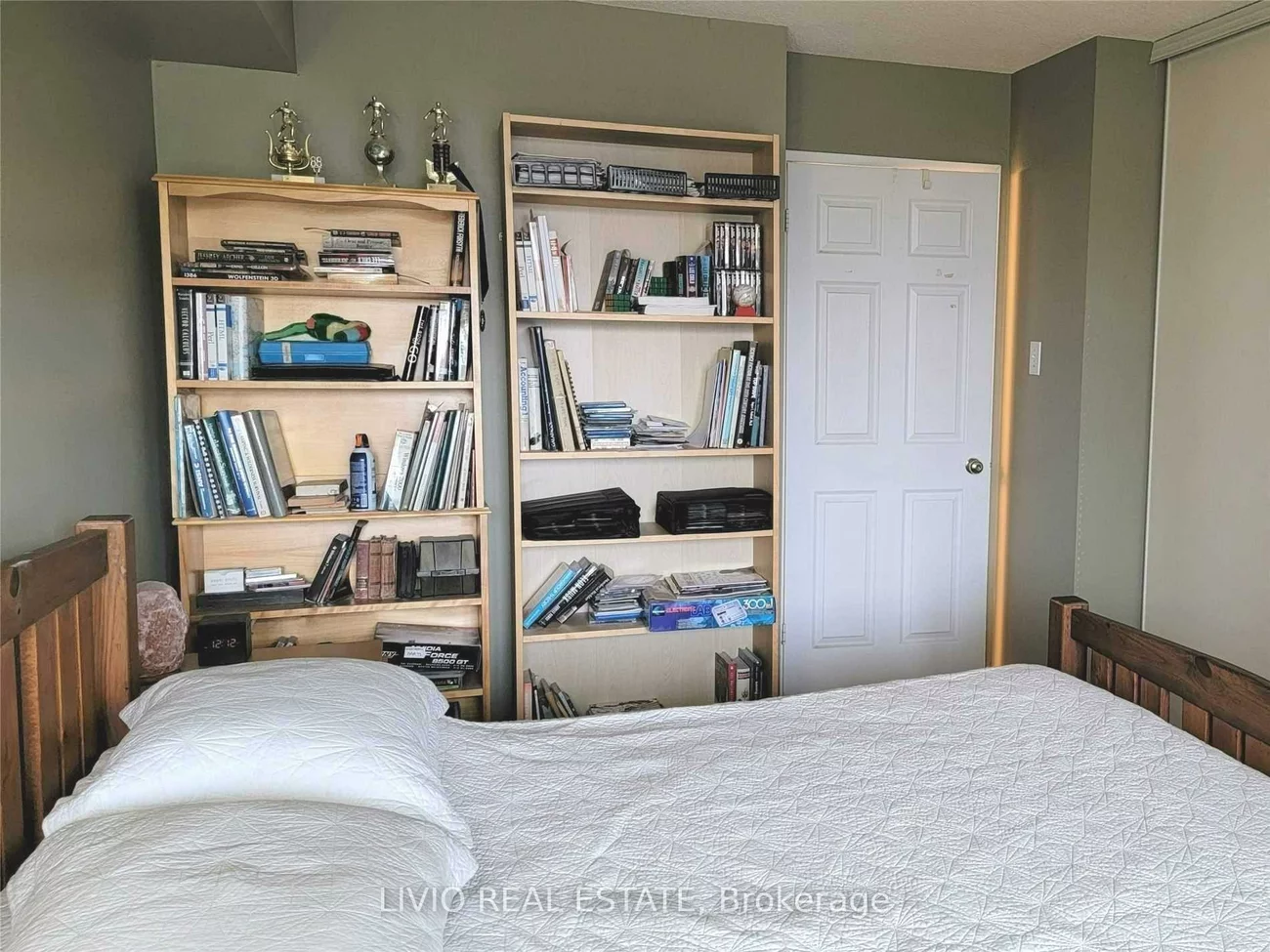 10, Laurelcrest, Queen Street Corridor, Brampton