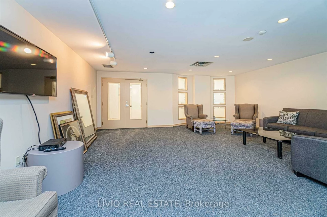 10, Laurelcrest, Queen Street Corridor, Brampton