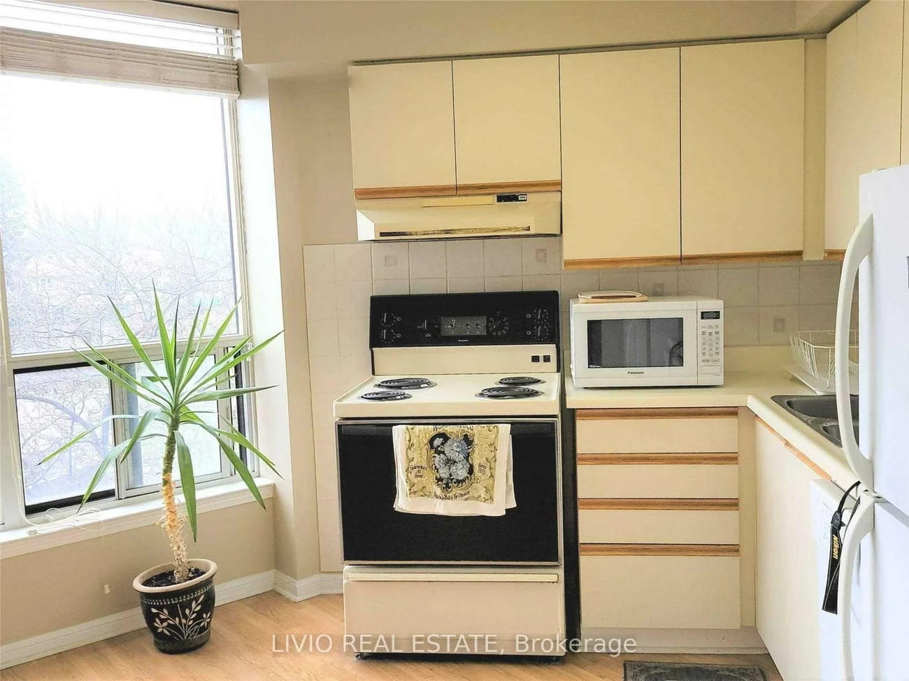 10, Laurelcrest, Queen Street Corridor, Brampton